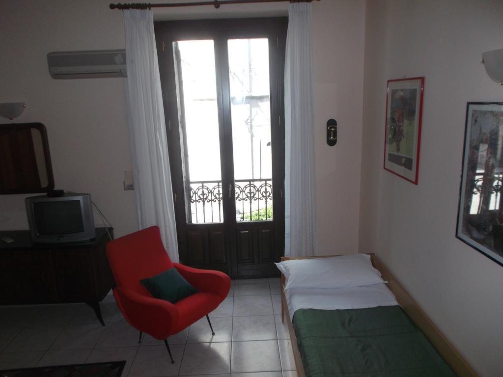B&B Casa Etna Linguaglossa Quarto foto